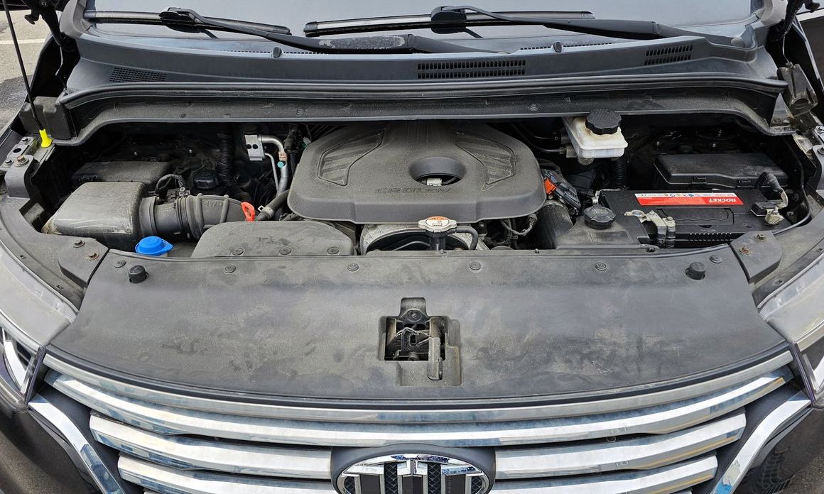 Hyundai Starex
