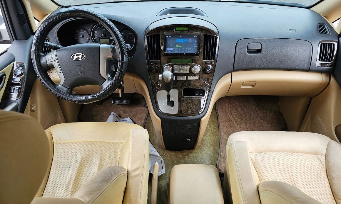 Hyundai Starex