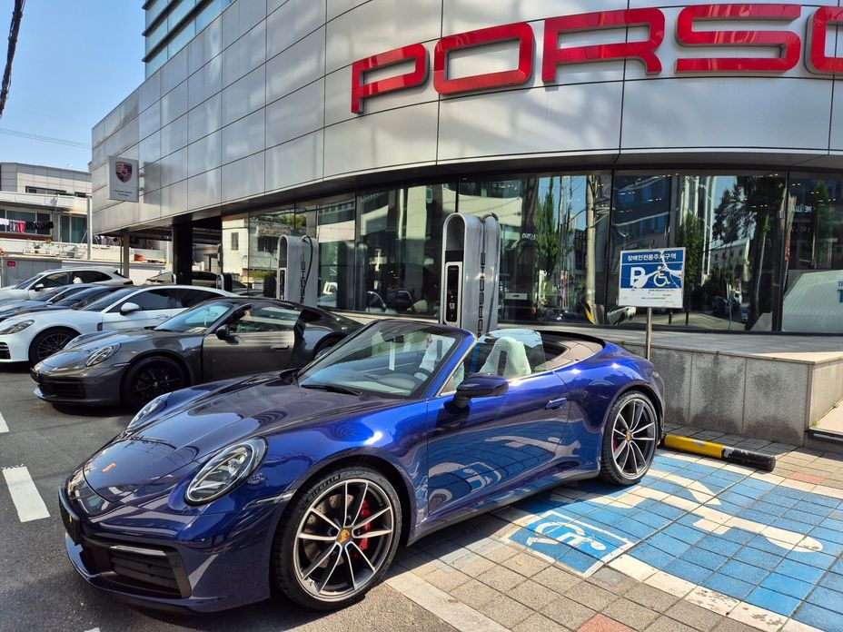 Porsche 911