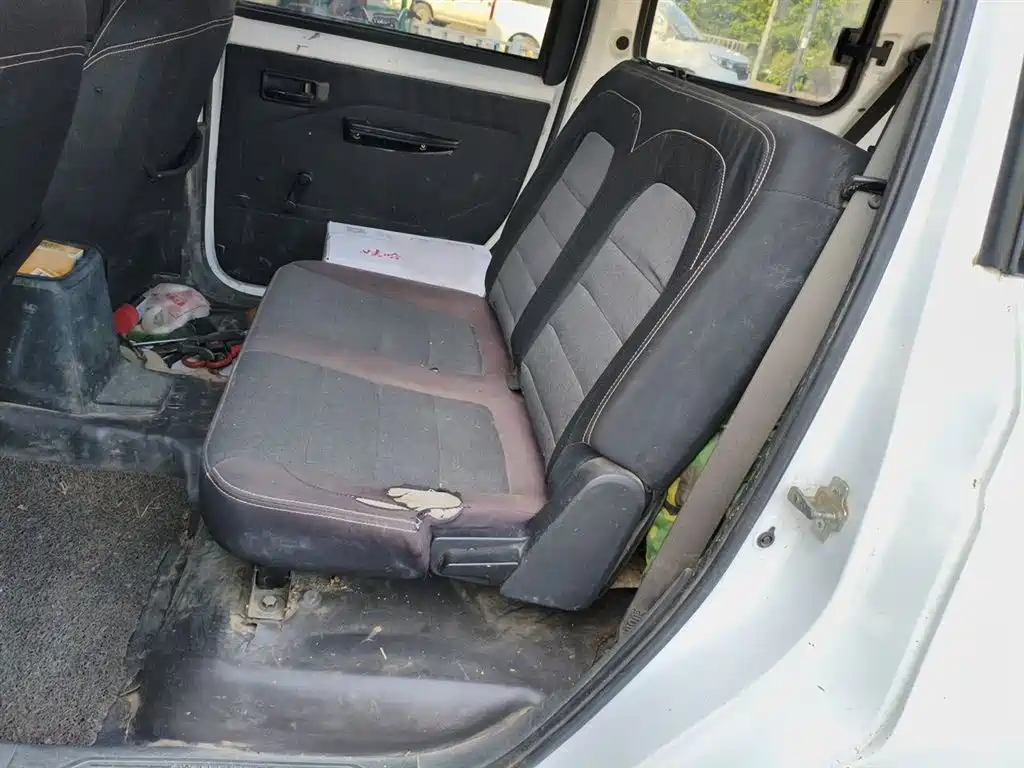 Wuling Hongguang PLUS