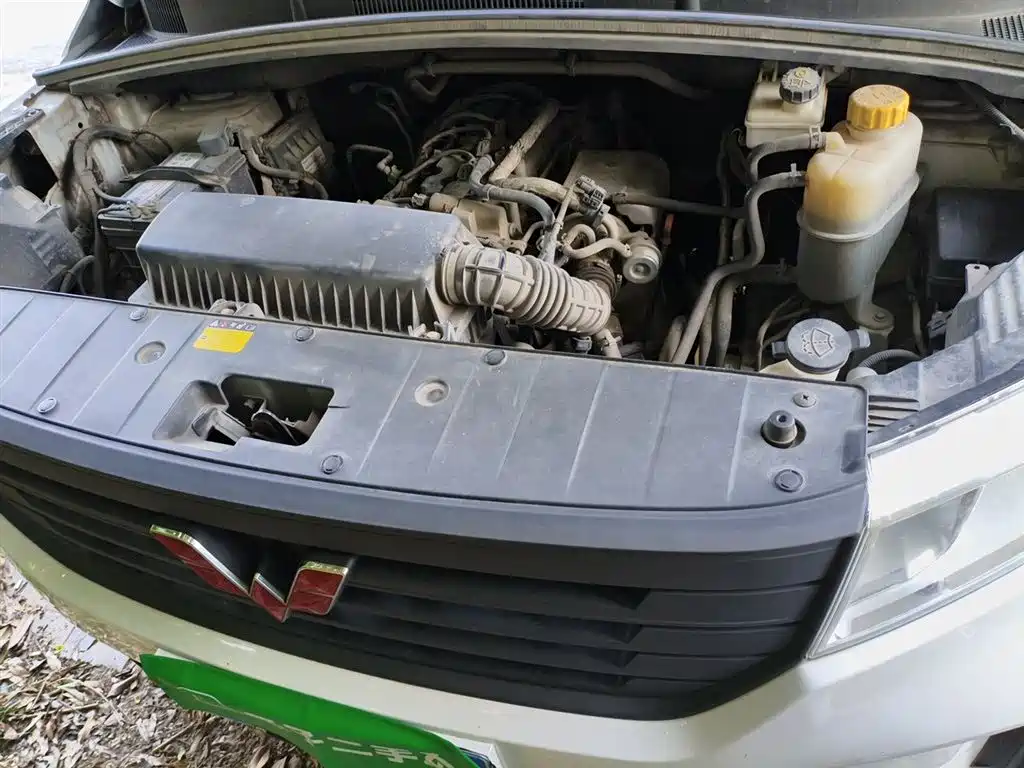 Wuling Hongguang PLUS