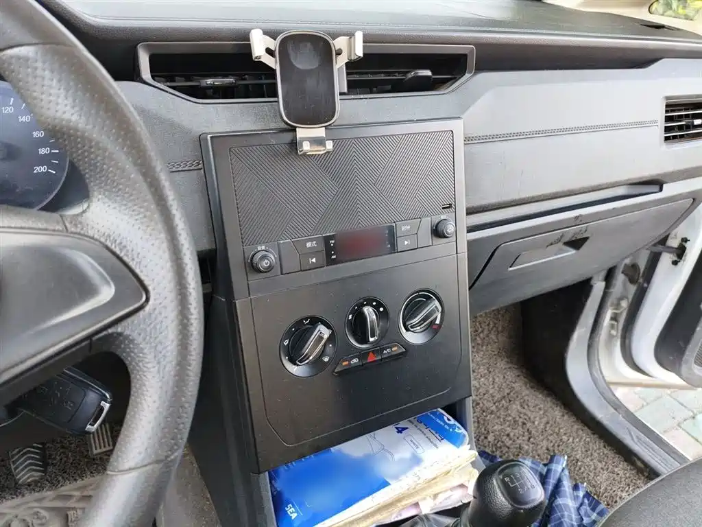 Wuling Hongguang PLUS