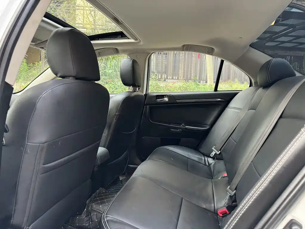Mitsubishi Lancer EX