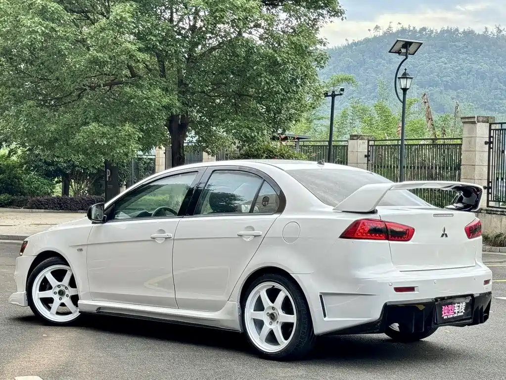 Mitsubishi Lancer EX