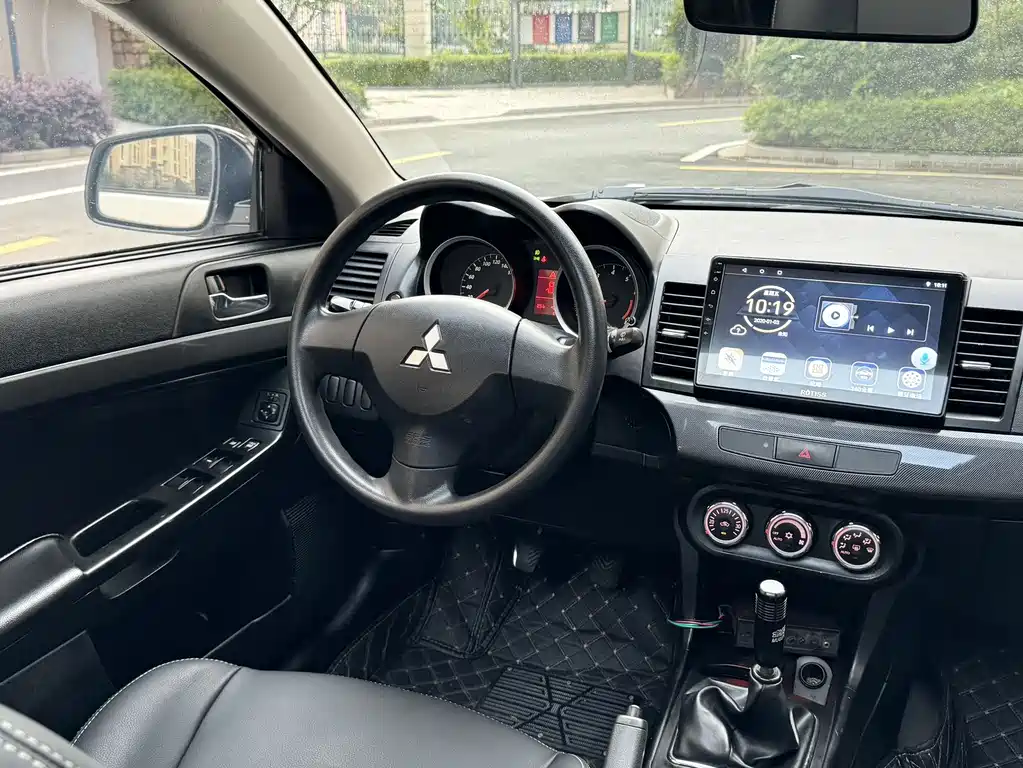 Mitsubishi Lancer EX