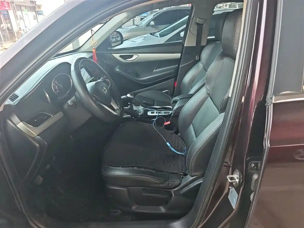 Zotye Zotye SR7