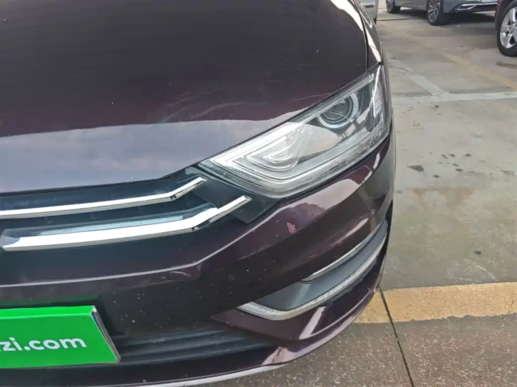 Zotye Zotye SR7