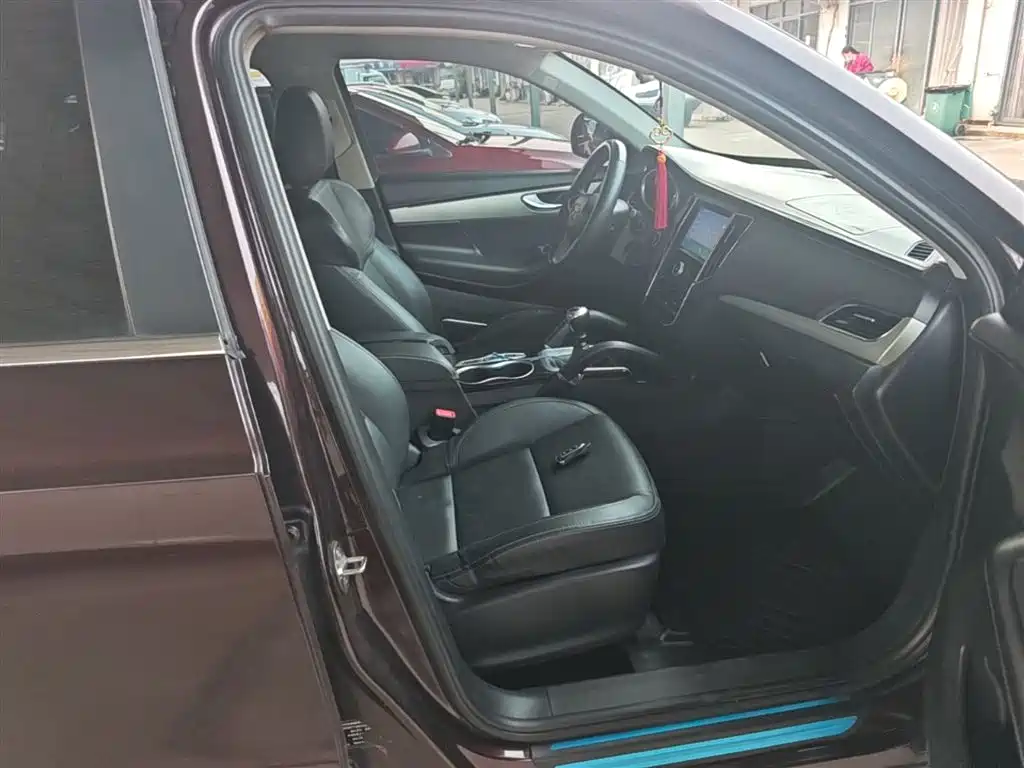 Zotye Zotye SR7
