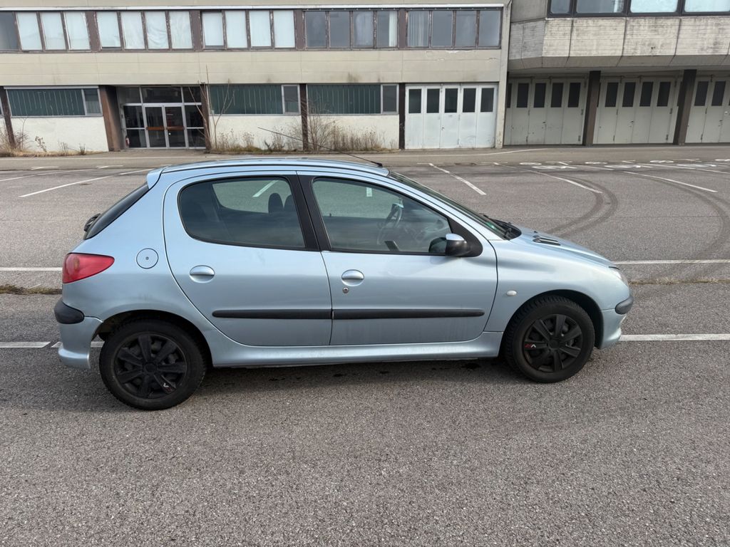 Peugeot 206
