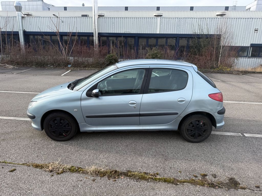 Peugeot 206