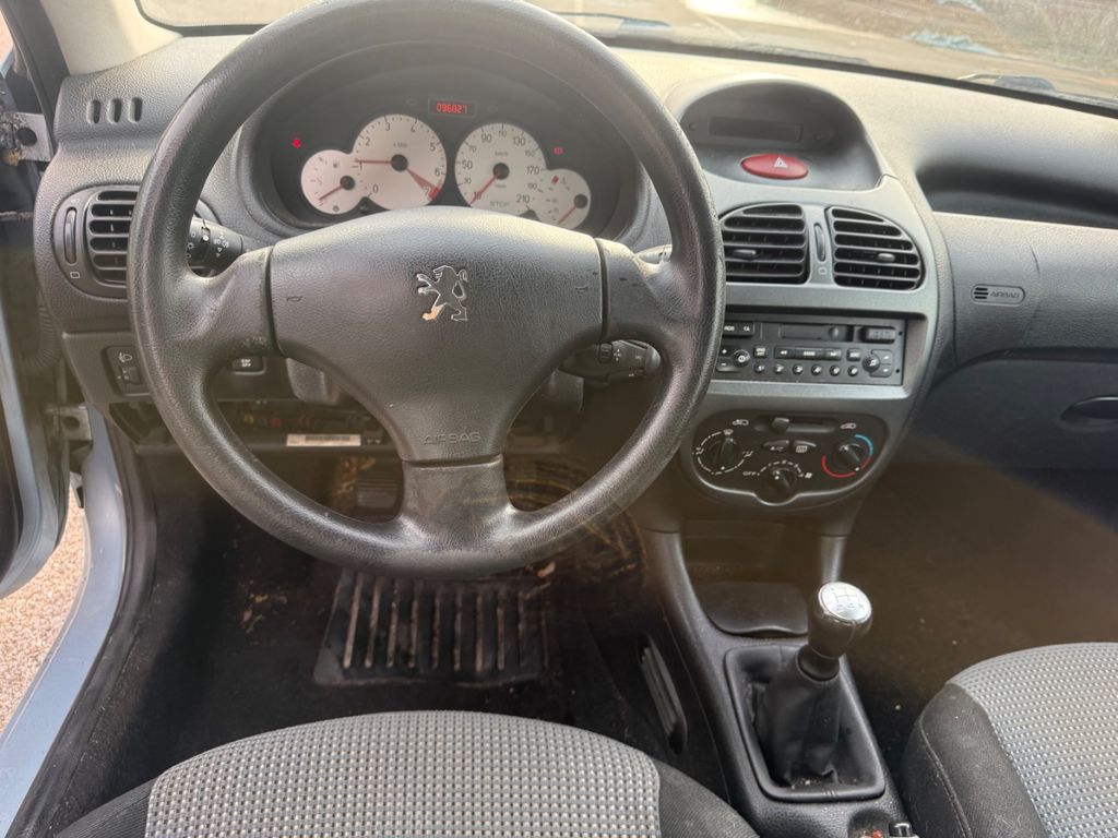 Peugeot 206
