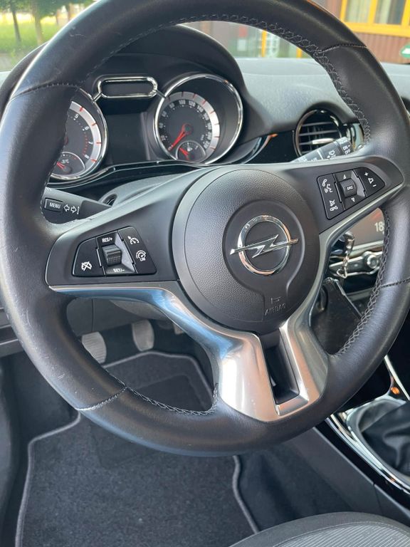 Opel Adam