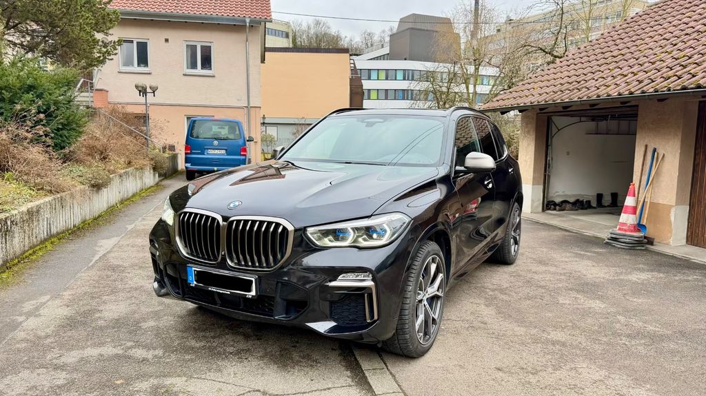 BMW X5 M50