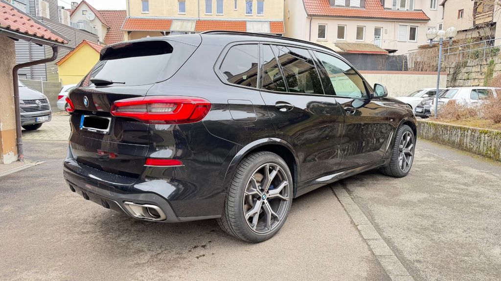 BMW X5 M50