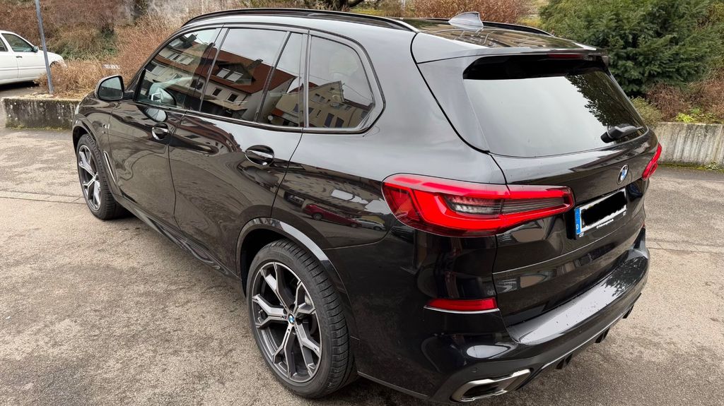 BMW X5 M50