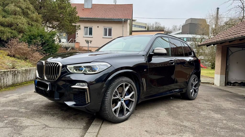 BMW X5 M50