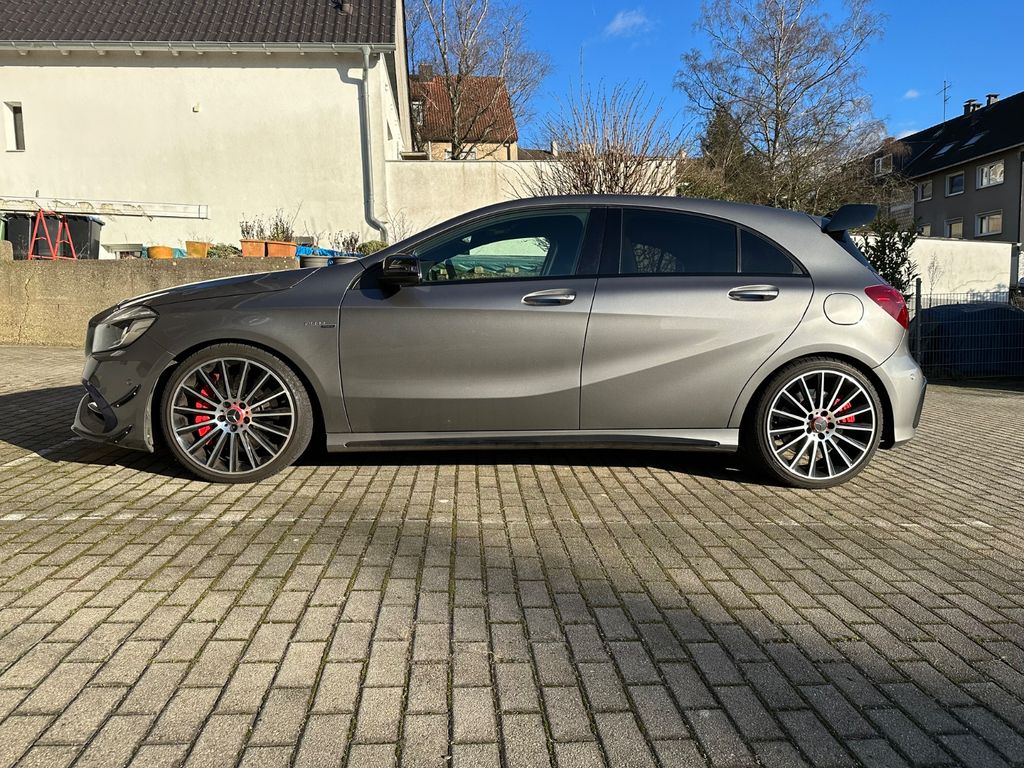 Mercedes-Benz A 45 AMG