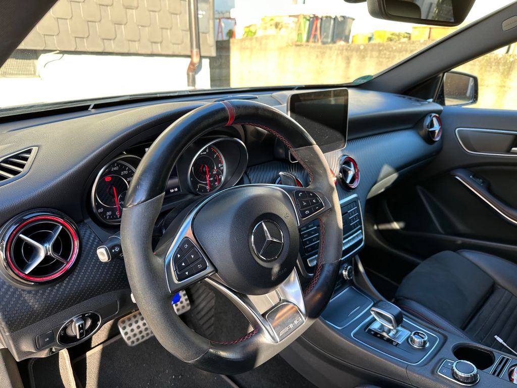Mercedes-Benz A 45 AMG