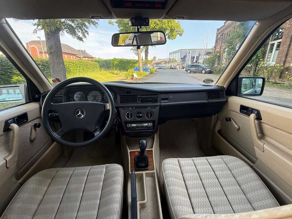 Mercedes-Benz 190