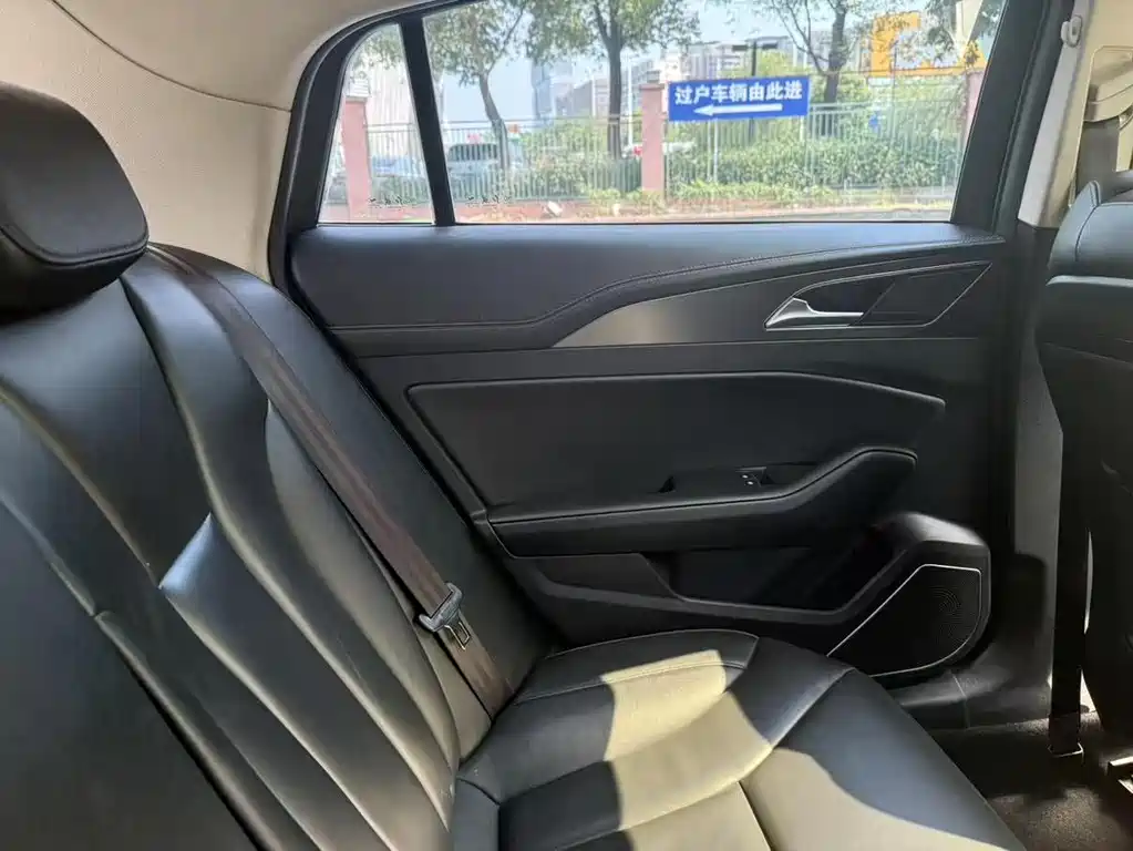 Hongqi Hongqi H5