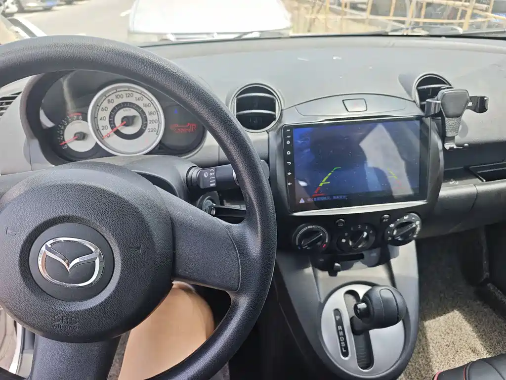 Mazda 2