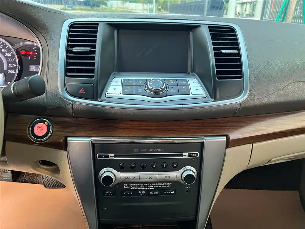 Nissan Teana