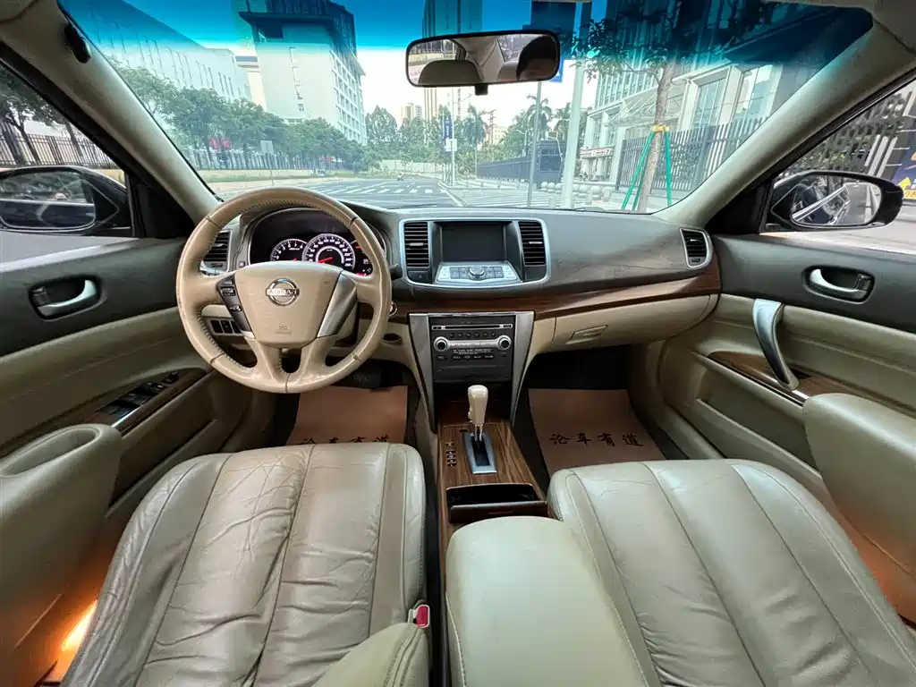 Nissan Teana