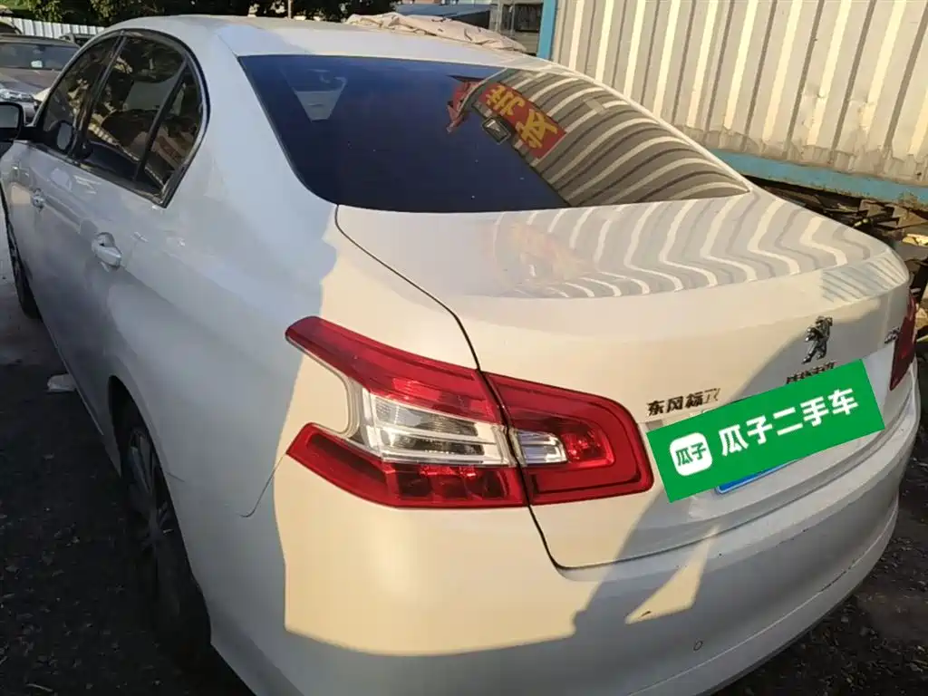 Peugeot 408