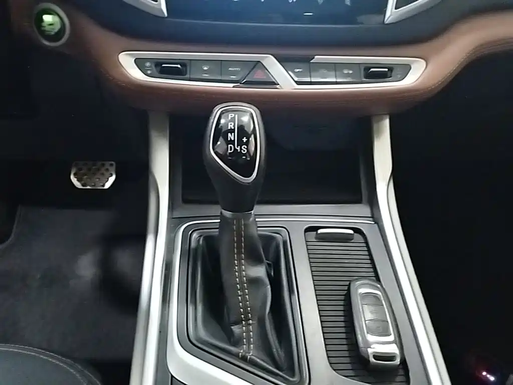 Geely Vision X6