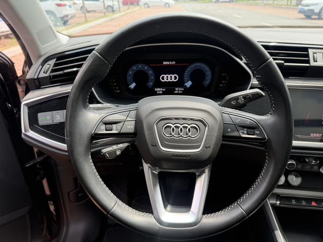 Audi Audi Q3