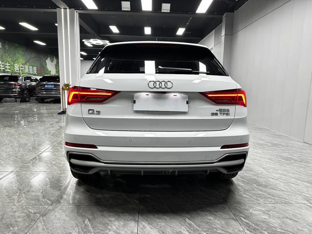 Audi Audi Q3