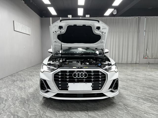 Audi Audi Q3