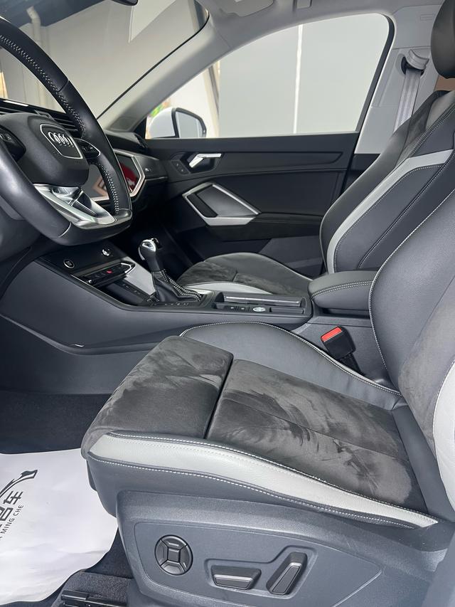 Audi Audi Q3