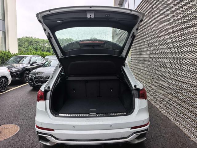 Audi Audi Q3