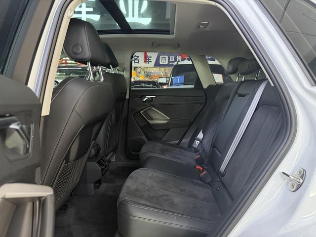 Audi Audi Q3