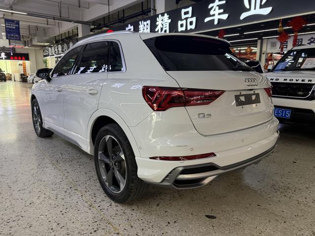 Audi Audi Q3