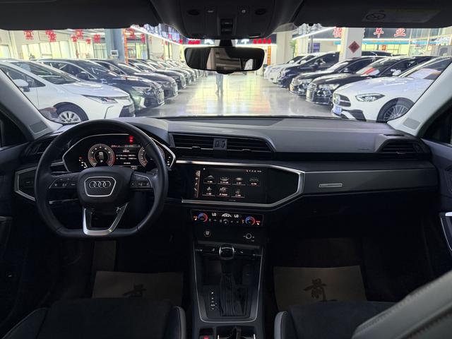 Audi Audi Q3