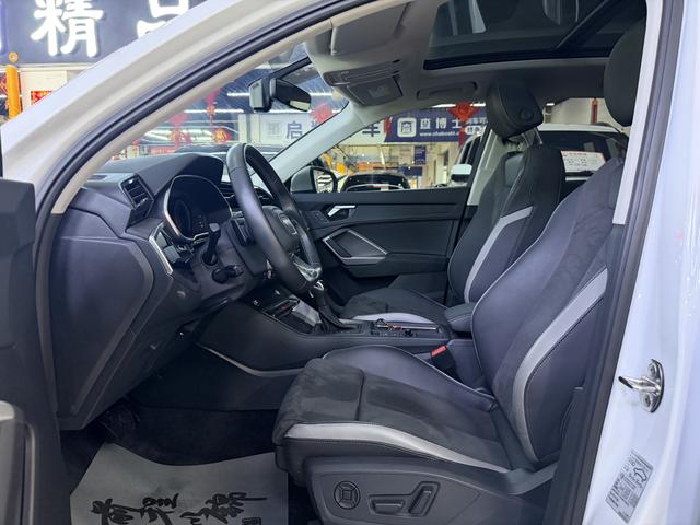 Audi Audi Q3