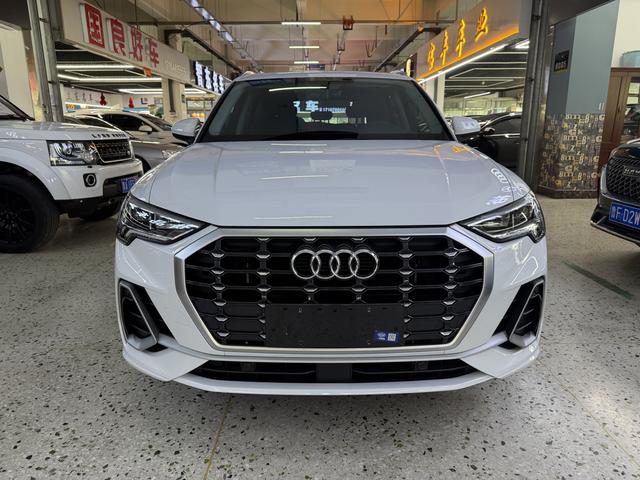 Audi Audi Q3