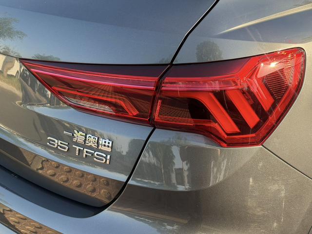 Audi Audi Q3