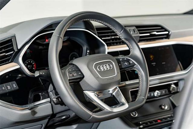 Audi Audi Q3