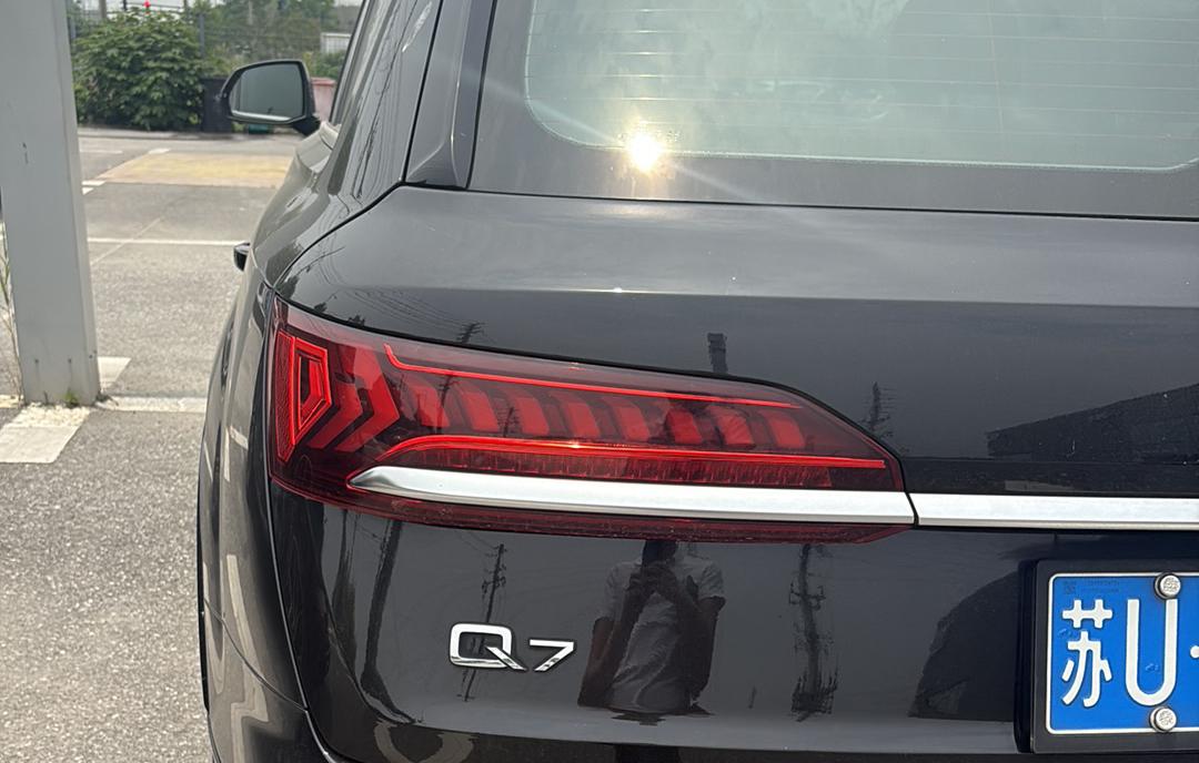 Audi Audi Q7