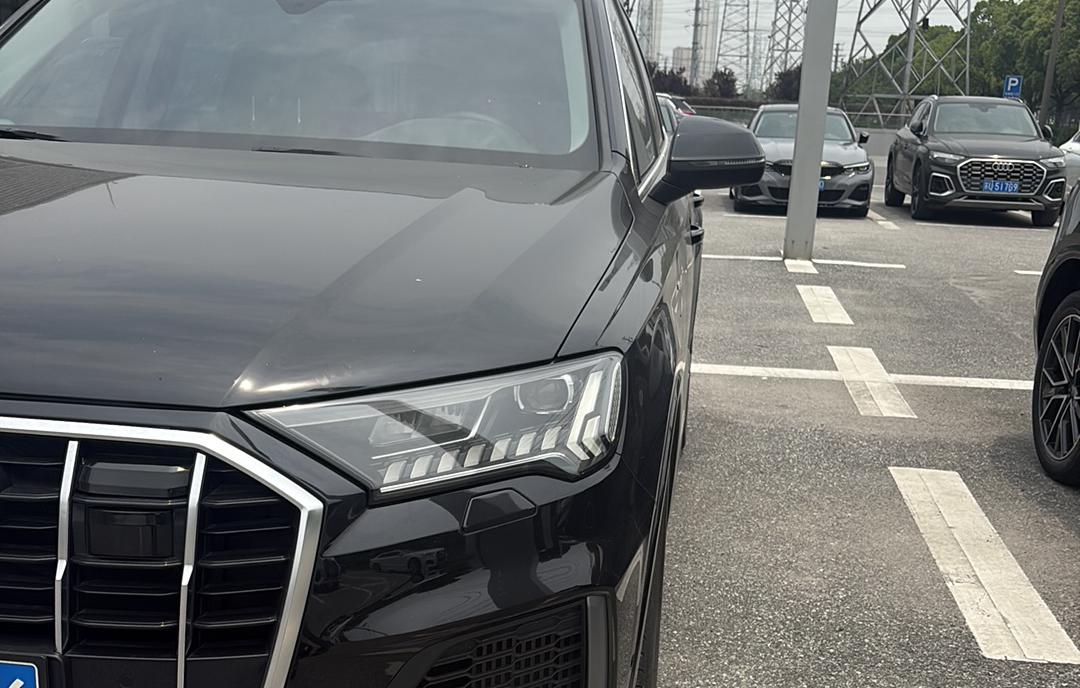 Audi Audi Q7