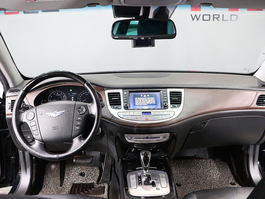 Hyundai Genesis