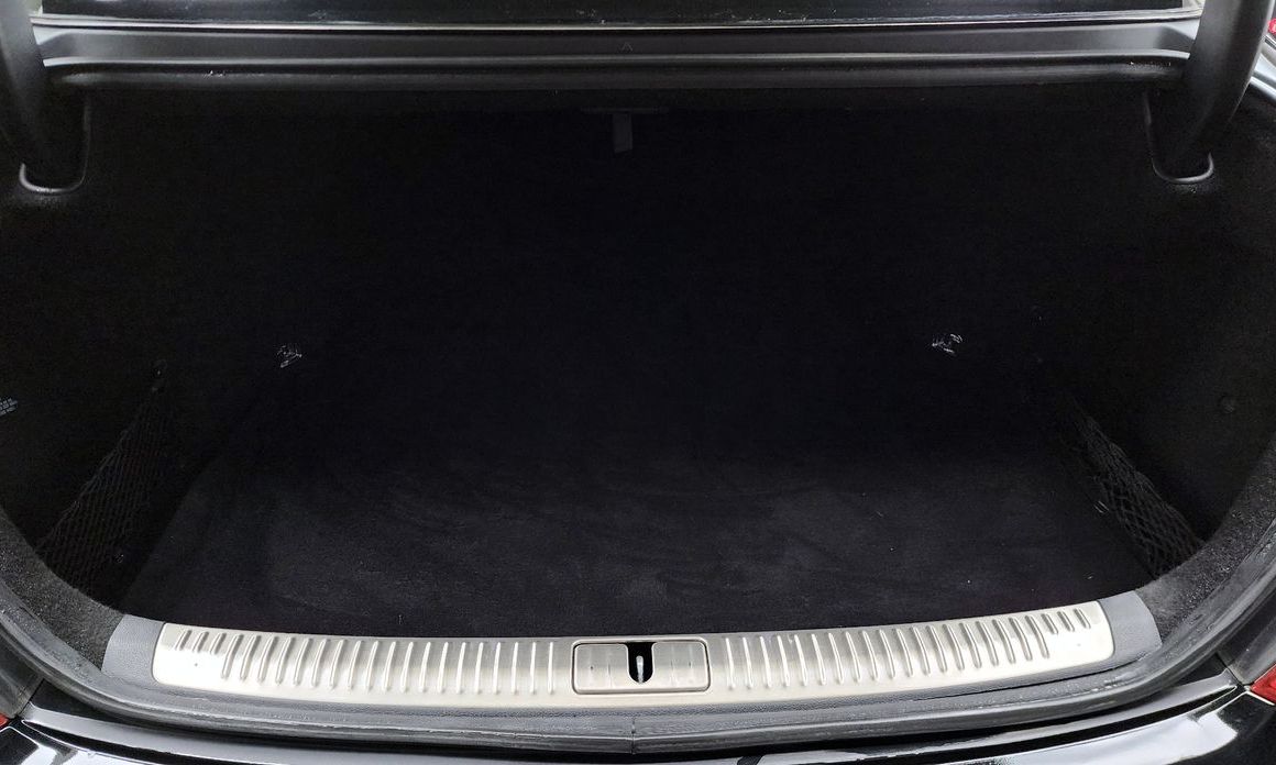 Genesis EQ900