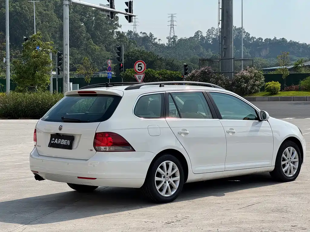 Volkswagen Golf (Import)