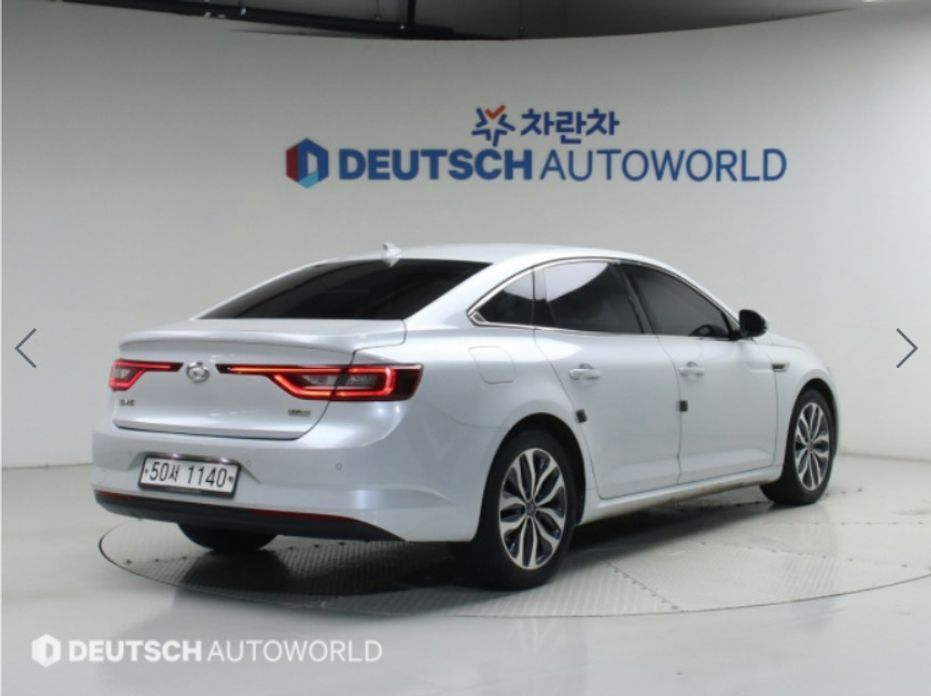 Renault SM6
