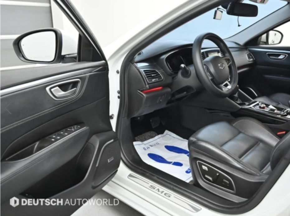 Renault SM6