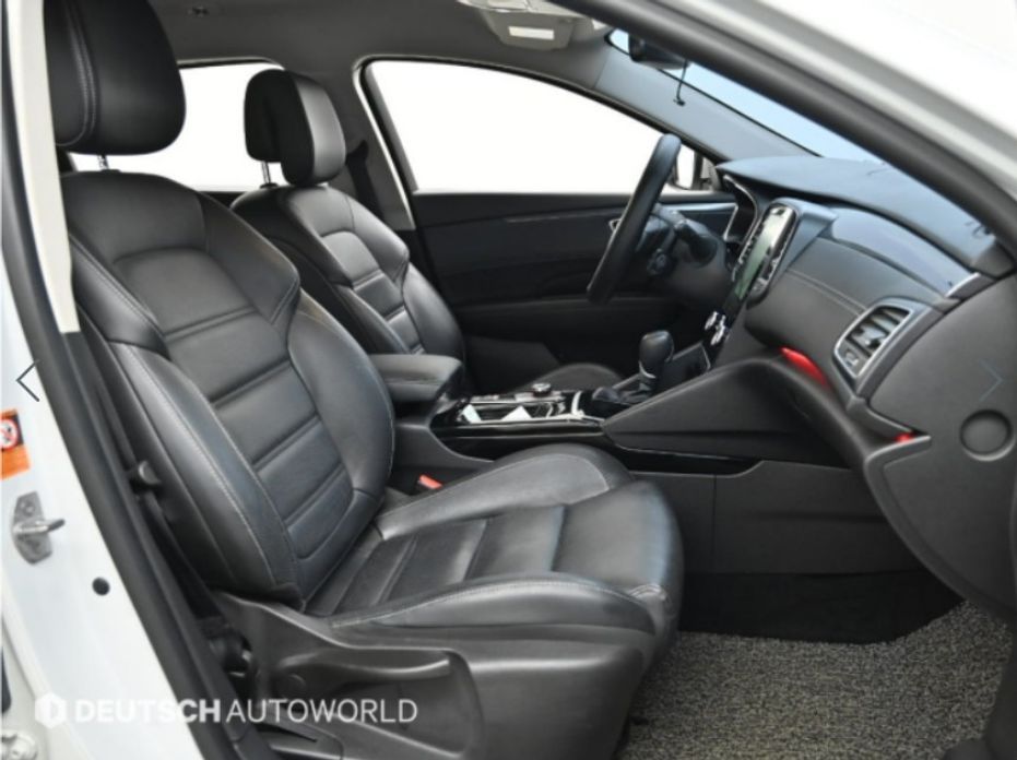 Renault SM6