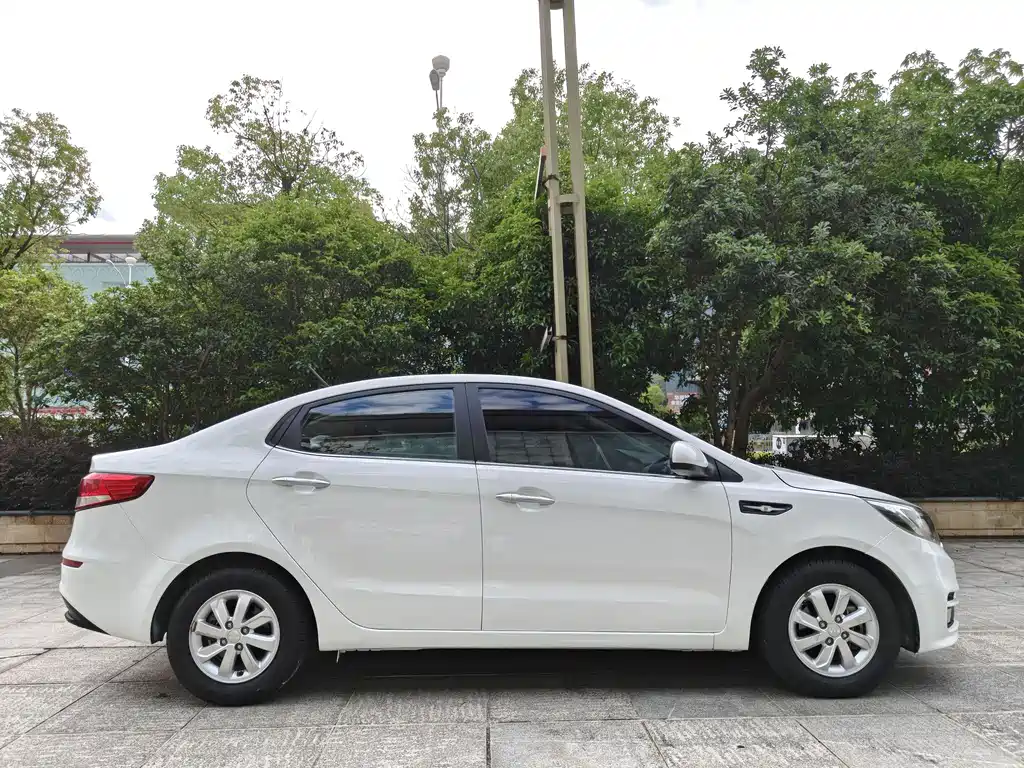 Kia K2